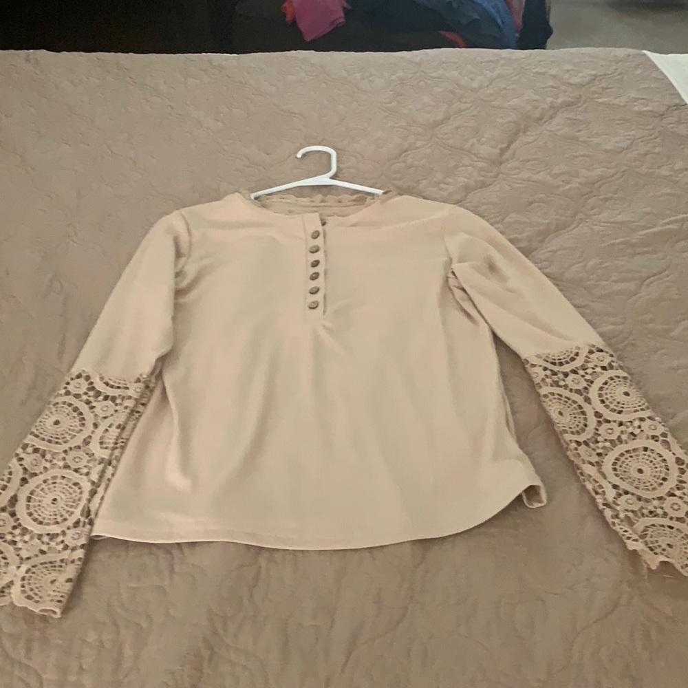 Women’s Sm boutique style shirt